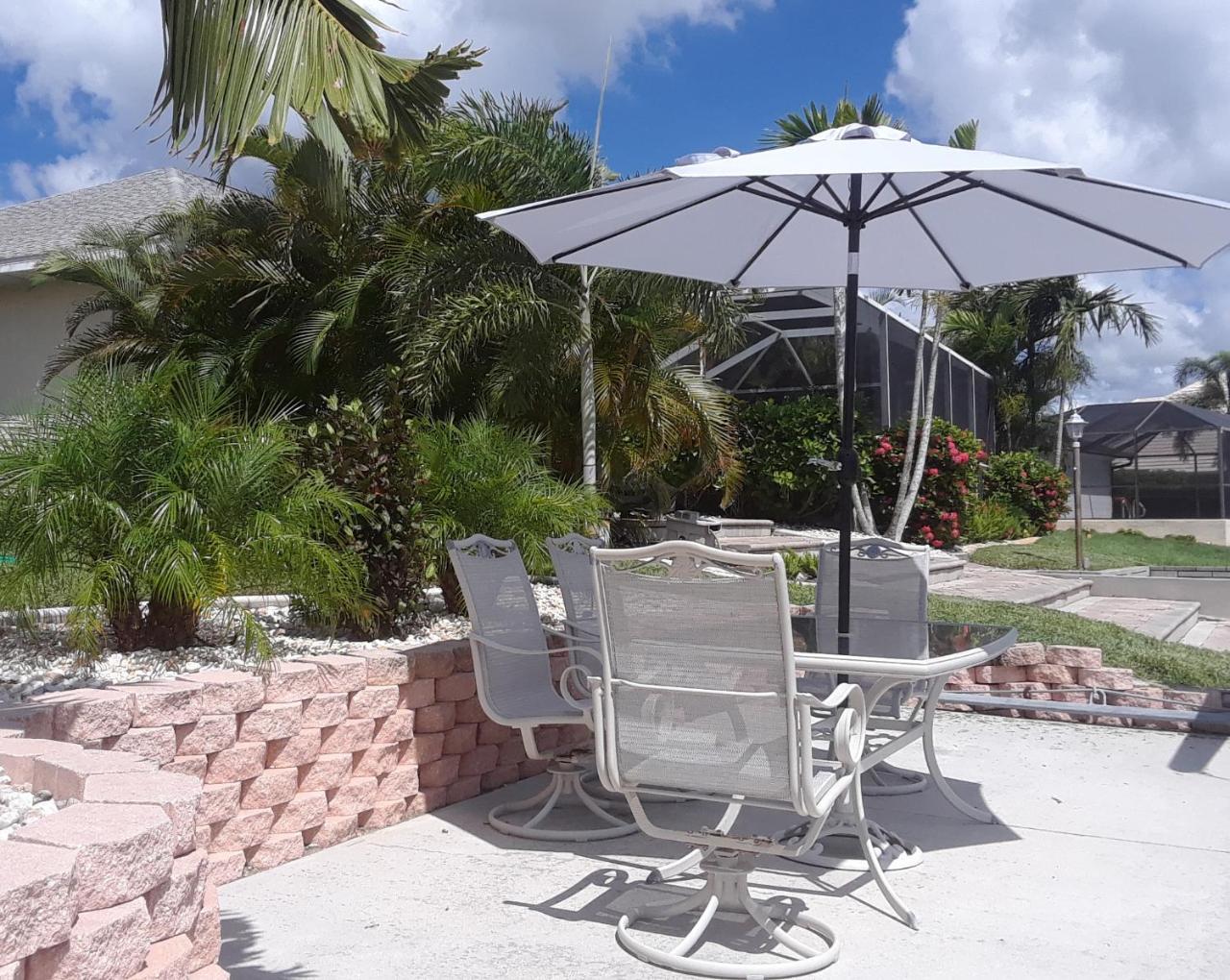 Villa Eyleen Cape Coral Exterior photo