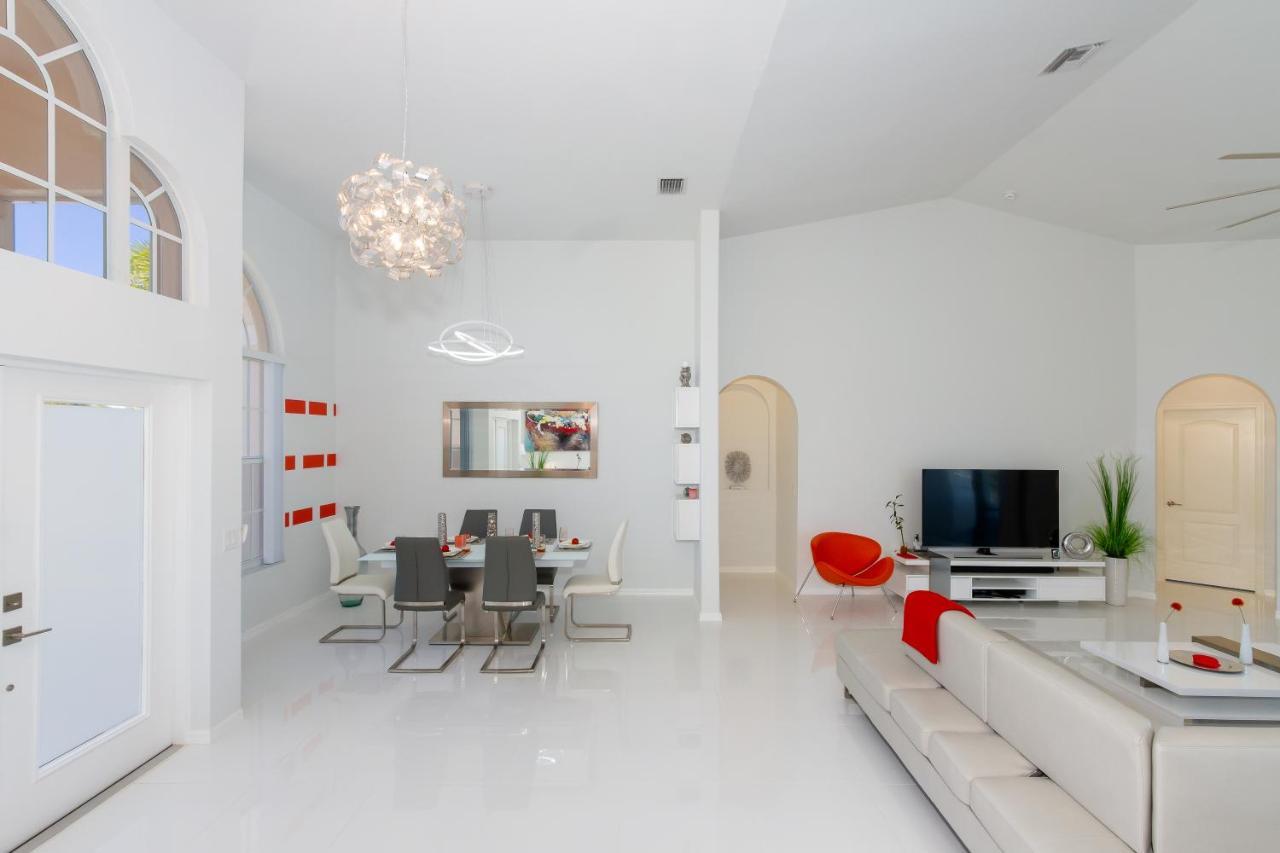 Villa Eyleen Cape Coral Exterior photo